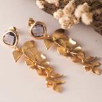 Pendientes Aria | PNARIA | Pendientes, Largos, de flores, de novias, para novias