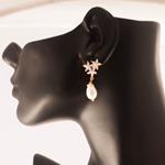 Pendientes Atenas | PNATNA | Pendientes, Largos, de Novias, para Novias, de oro, de perlas, brillantes, de flores