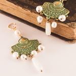Pendientes Cleopatra Oro y Perlas | PNCLOR | pendientes, de, para, verdes, metal, patina, perlas, largos, novias, madreperla, chandelier, boda, fiesta