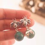 Pendientes Abeja y Flor Azul | PNABFLA | Pendientes, de Plata, de Flores, Azules