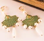 Pendientes Cleopatra Oro y Perlas | PNCLOR | pendientes, de, para, verdes, metal, patina, perlas, largos, novias, madreperla, chandelier, boda, fiesta