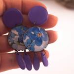 Pendientes Yanira | PNYANI | Pendientes, Largos, Morados, de flores, azules, flamencos