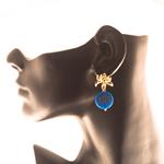 Pendientes Cristal Azul y Flor de Loto Oro | PNAOFL | pendientes, de flor, de oro, de plata, azules, largos, loto