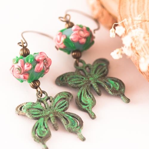 Pendientes Mariposa Envejecida | PNMAEN | pendientes, de, verdes, de cristal, rosas, de patina, de mariposas, largos