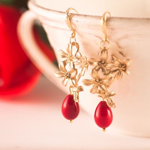 Pendientes Flores Oro Rojos | PNFLRO | pendientes, rojos, de boda, de novias, flores, oro mate, de fiesta, largos