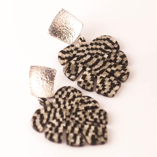 Pendientes Londres | PNLOND | Pendientes, Largos, de Hojas, de Plata, Blancos, Negros